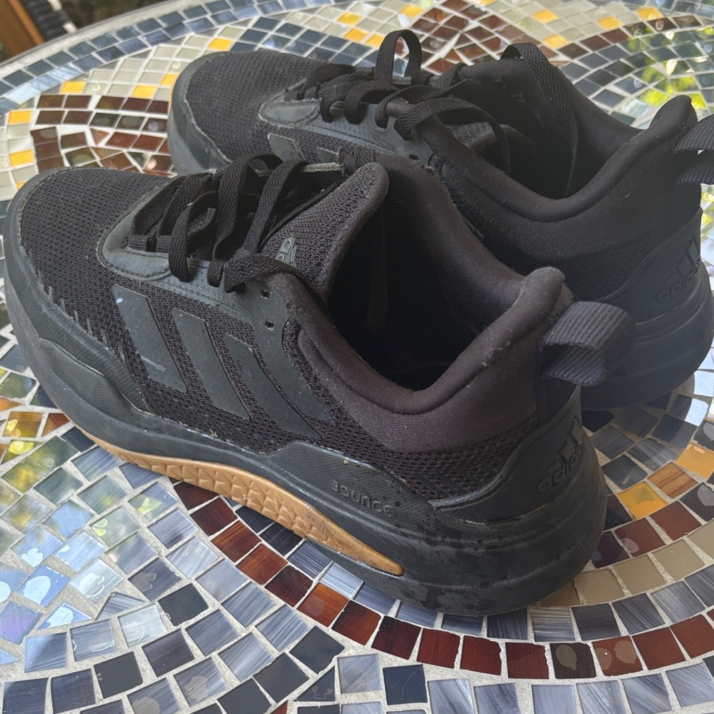 Adidas Men's Black and Tan Sneakers